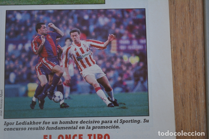 Sammelleidenschaft Sport: RECORTE DE LA REVISTA DON BALON.TEMPORADA 94-95.FOTO DE IGOR LEDIAKHOV (SPORTING GIJ&Oacute;N)