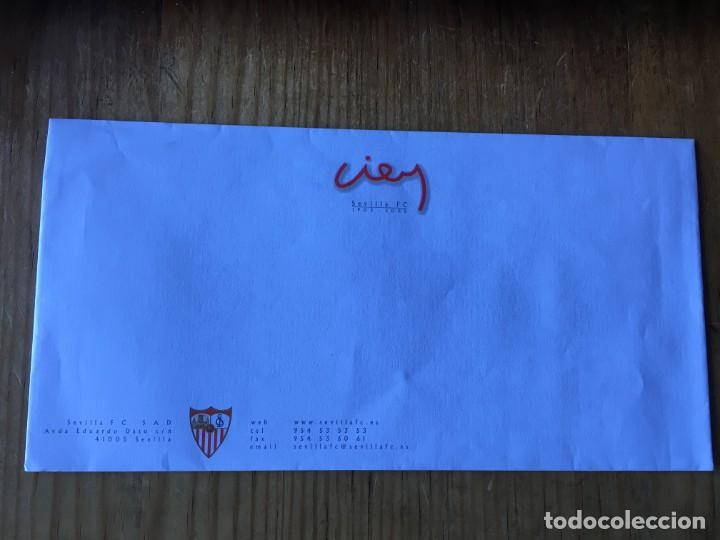Coleccionismo deportivo: R8102 SOBRE OFICIAL CENTENARIO SEVILLA SIN USAR - Foto 1