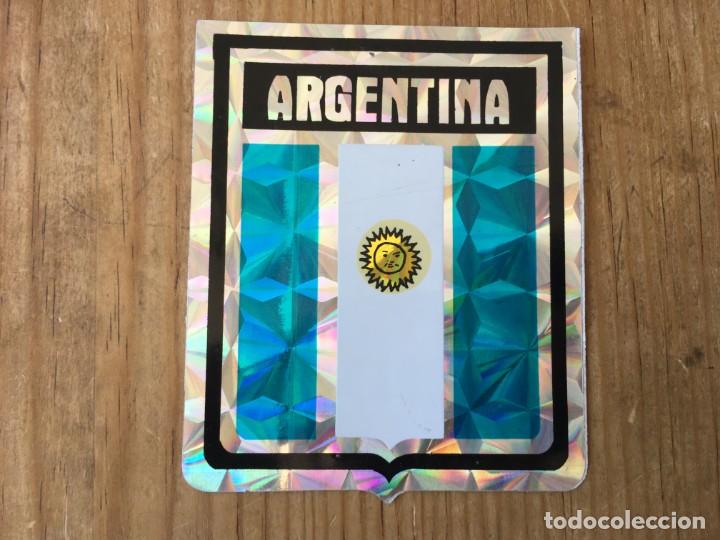 Sports collectibles: R8175 ANTIGUA PEGATINA ESCUDO BRILLANTE ARGENTINA