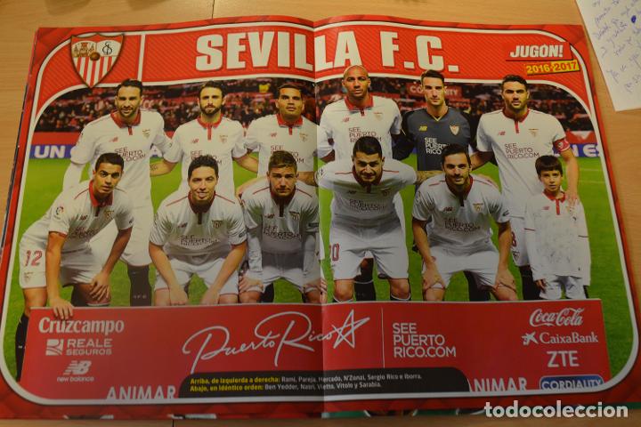 Coleccionismo deportivo: POSTER DEL SEVILLA CF 2016-17 .)MEDIDAS 30 X 42 CMS - Foto 1