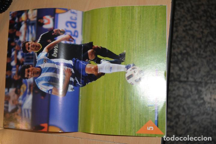 Coleccionismo deportivo: PROGRAMA DEL PARTIDO TEMPORADA 2010-11 M&Aacute;LAGA-REAL SOCIEDAD.CON POSTER CENTRAL DE LUQUE - Foto 2