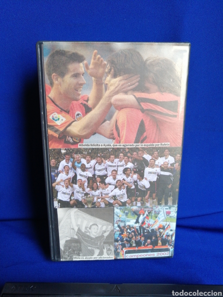 Coleccionismo deportivo: CAMPE&Oacute;N DE LIGA 2001-02 VALENCIA CF - Foto 3