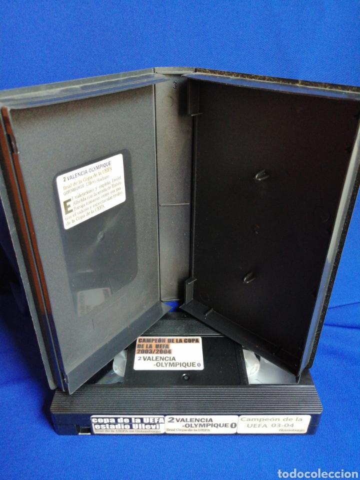 Coleccionismo deportivo: CAMPE&Oacute;N DE LA UEFA 2003-2004 - VHS. - Foto 6