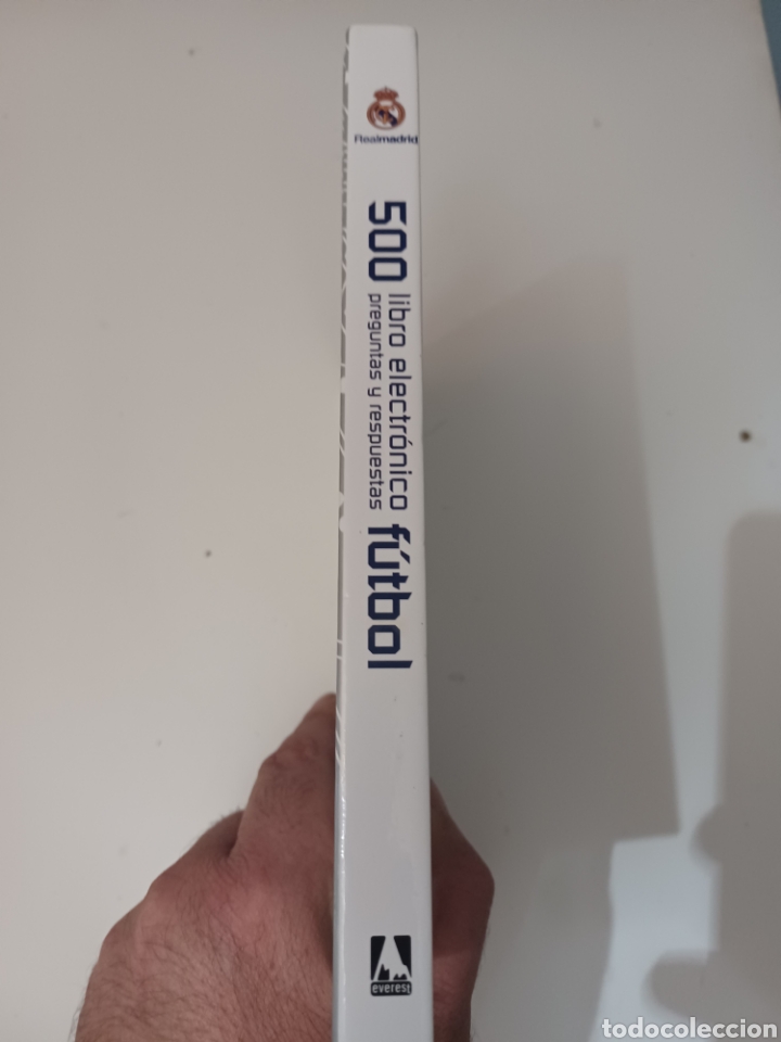 Coleccionismo deportivo: Libro electr&oacute;nico Real Madrid 500 preguntas (no lleva el bip pen) - Foto 5