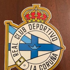 Coleccionismo deportivo: REAL CLUB DEPORTIVO LA CORUÑA - FÚTBOL - GRAN ESCUDO DE CARTÓN DURO TROQUELADO. Lote 365231811