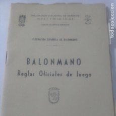 Coleccionismo deportivo: BALONMANO REGLAS OFICIALES DE JUEGO -DELEGACIÓN DEPORTES DE FET Y JONS-MADRID 1951