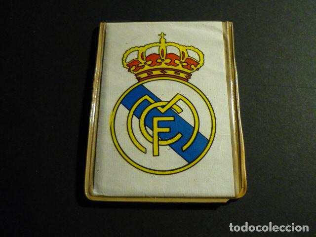 Coleccionismo deportivo: REAL MADRID CARTERA EN PLASTICO A&Ntilde;OS 60 70 - Foto 2