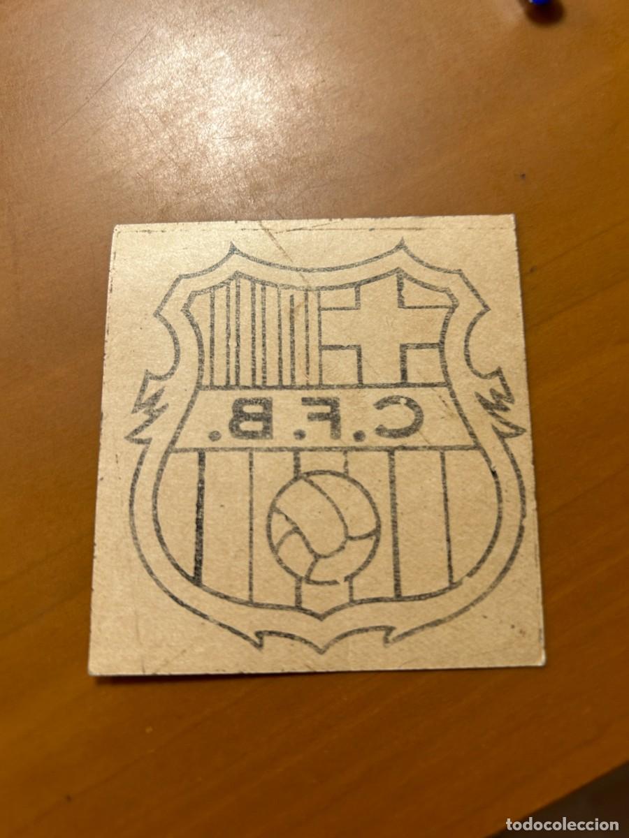 Coleccionismo deportivo: barcelona escudo pegatina buen estado - Foto 2