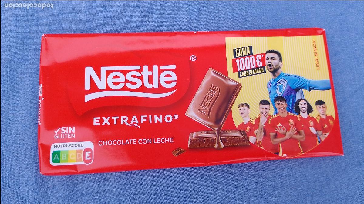 Coleccionismo deportivo: Envoltorio chocolate Nestle coleccionable mundial de f&uacute;tbol 2026 jugador Unai Sim&oacute;n