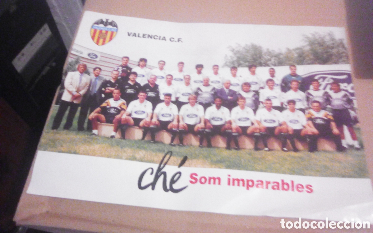 Coleccionismo deportivo: Valencia C. F.. Ch&eacute; son imparables. Poster publicidad solicitud de voto. Mide 29,5 x 21 cm.