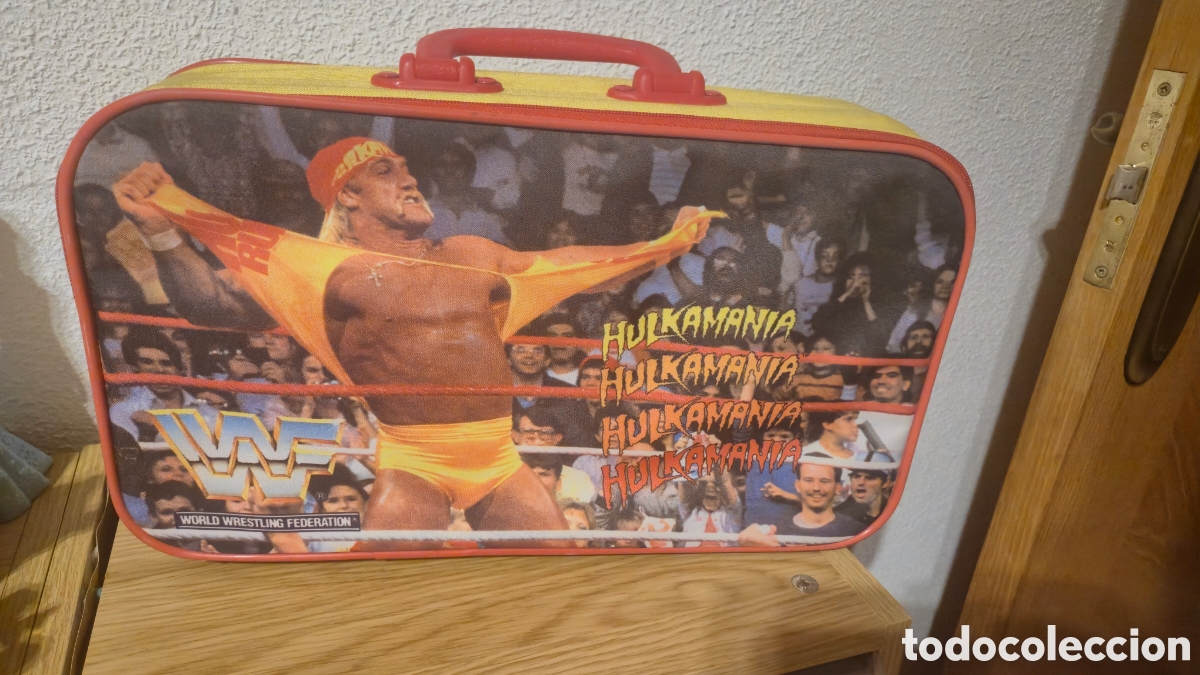 Coleccionismo deportivo: Antigua maleta merchandising del luchador de catch Hulk Hogan. 41 x24 cent&iacute;metros
