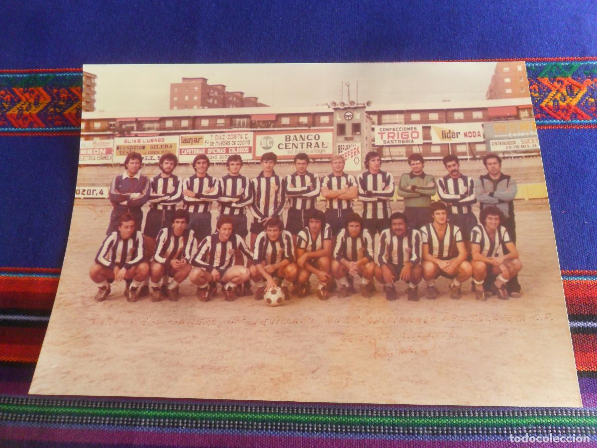 Coleccionismo deportivo: FOTO PLANTILLA TALAVERA CF 1978 1979 3&ordf; DIVISI&Oacute;N GRUPO IV CON NOMBRES DETR&Aacute;S. 25X18 CMS. RARA.