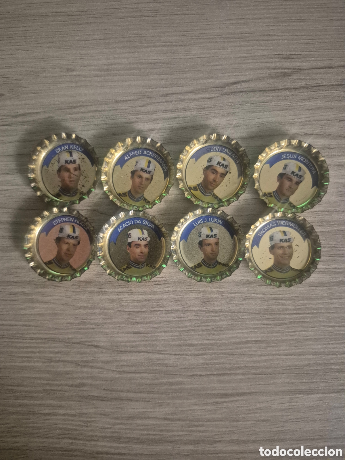 Coleccionismo deportivo: Lote de 8 chapas vintage equipo ciclista KAS - Foto 1