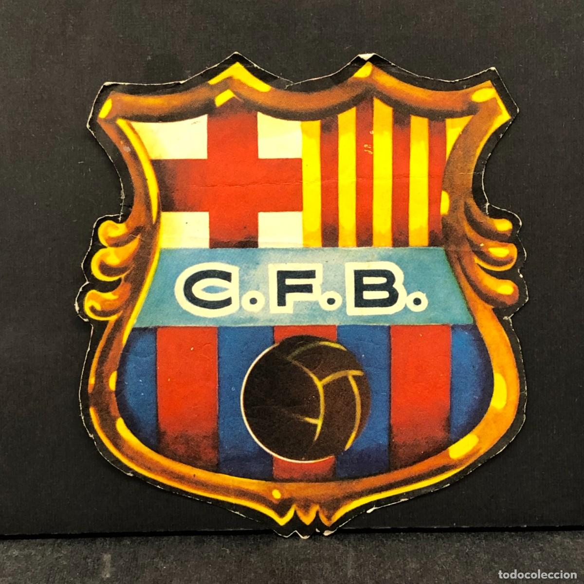 Coleccionismo deportivo: ESCUDO TROQUELADO - CLUB DE F&Uacute;TBOL BARCELONA - A&Ntilde;OS 40-50 - RAR&Iacute;SIMO / 863