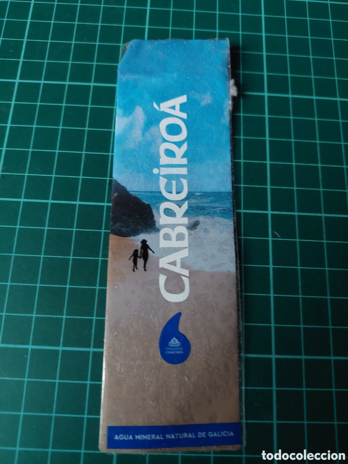 Coleccionismo deportivo: PASEANDO A LADO MAR DEPORTES 1 L ETIQUETA AGUA MINERAL NATURAL GALICIA CABREIROA