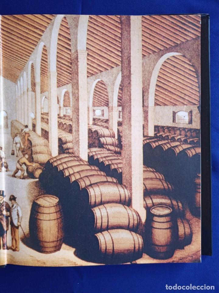Enciclopedias antiguas: El libro del brandy de Jerez, 2002 - Foto 4