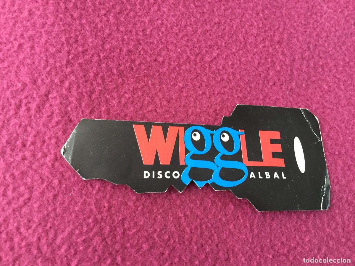 Entradas antiguas de conciertos: ENTRADA FLYER PASE INVITACI&Oacute;N VIP LLAVE DISCOTECA WIGGLE - ALBAL - VALENCIA - A&Ntilde;OS 90