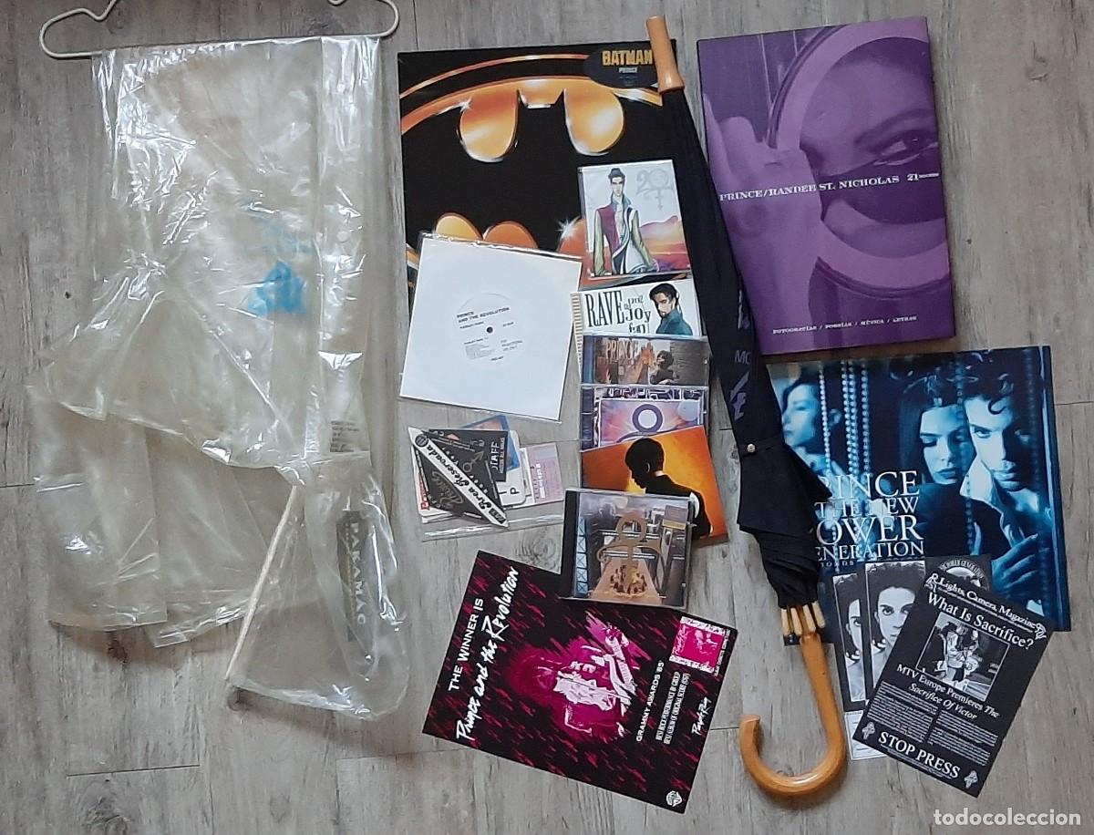 Billets de concerts: PRINCE &ndash; &lsquo;&rsquo;LIBRO / CD&rsquo;s / 7&rsquo;&rsquo; / TICKETS & PASS / PARAGUAS / CHUBASQUERO .... - COLLECTOR&rsquo;S PACK.