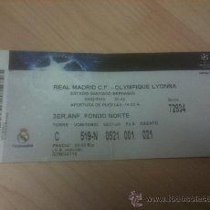 Coleccionismo deportivo: ENTRADA REAL MADRID - OLYMPIQUE LYON - CHAMPIONS LEAGUE - AÑO 2010