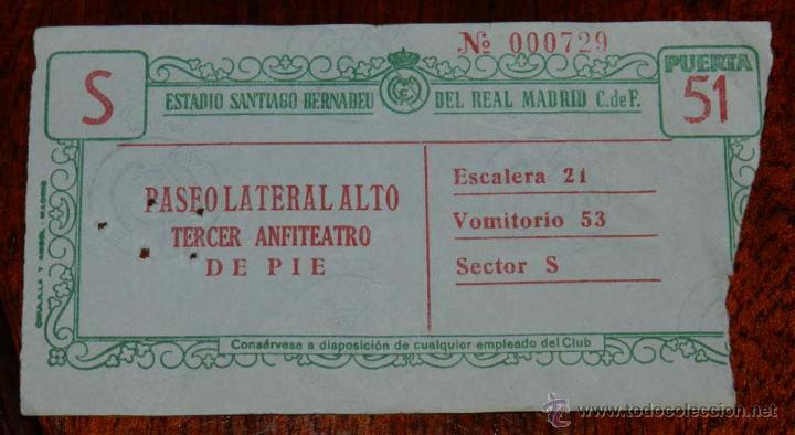 Sammelleidenschaft Sport: ANTIGUA ENTRADA DE FUTBOL DEL ESTADIO SANTIAGO BERNABEU, DEL REAL MADRID C. DE F., TAL COMO SE VE EN