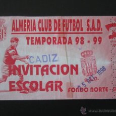 Coleccionismo deportivo: ENTRADA FÚTBOL. ALMERIA CLUB DE FUTBOL. TEMPORADA 98 - 99. CADIZ. 25 OCTUBRE DE 1998. 