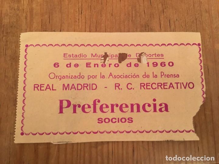 Coleccionismo deportivo: R5794 ENTRADA TICKET FUTBOL RECREATIVO HUELVA REAL MADRID ASOCIACION DE LA PRENSA 1960