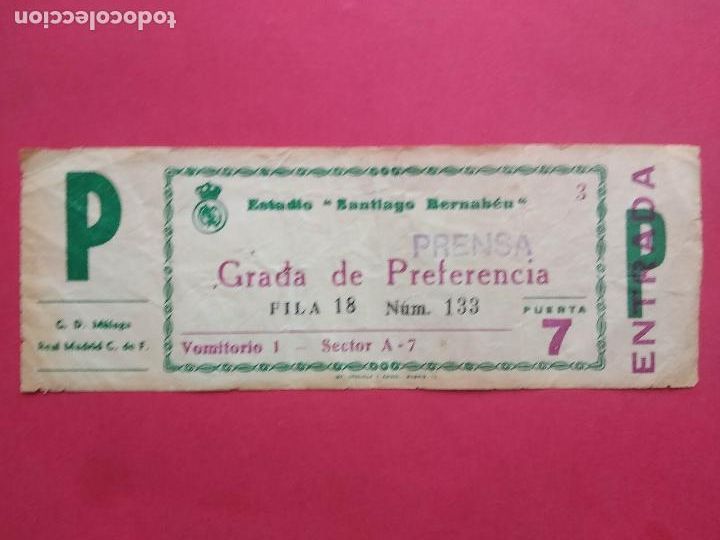 Colecionismo desportivo: ENTRADA DE FUTBOL ESTADIO SANTIAGO BERNABEU REAL MADRID - CD MALAGA