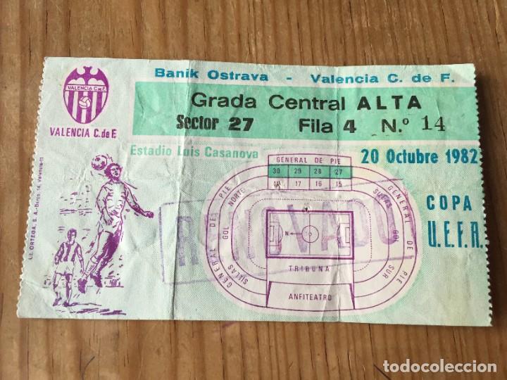 Coleccionismo deportivo: R12896 ENTRADA TICKET FUTBOL VALENCIA BANIK OSTRAVA COPA UEFA 1982 1983