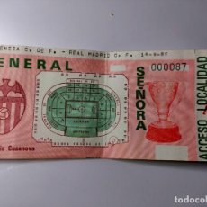 Coleccionismo deportivo: ENTRADA DE FÚTBOL VALENCIA C. DE F. CLUB DE FÚTBOL - REAL MADRID. TEMPORADA 85-86 (1985-1986)