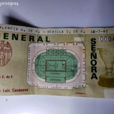 Coleccionismo deportivo: ENTRADA DE FÚTBOL VALENCIA C. DE F. CLUB DE FÚTBOL - SEVILLA. TEMPORADA 85-86 (1985-1986))