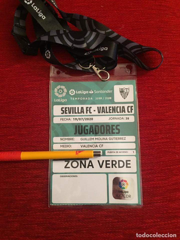 Coleccionismo deportivo: R16613 ACREDITACION JUGADOR GUILLEM MOLINA GUTIERREZ ENTRADA SEVILLA VALENCIA TEMPORADA 2019 2020