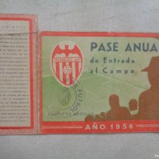 Coleccionismo deportivo: PASE ANUAL DE ENTRADA AL CAMPO 1956.-47053. Lote 365924461