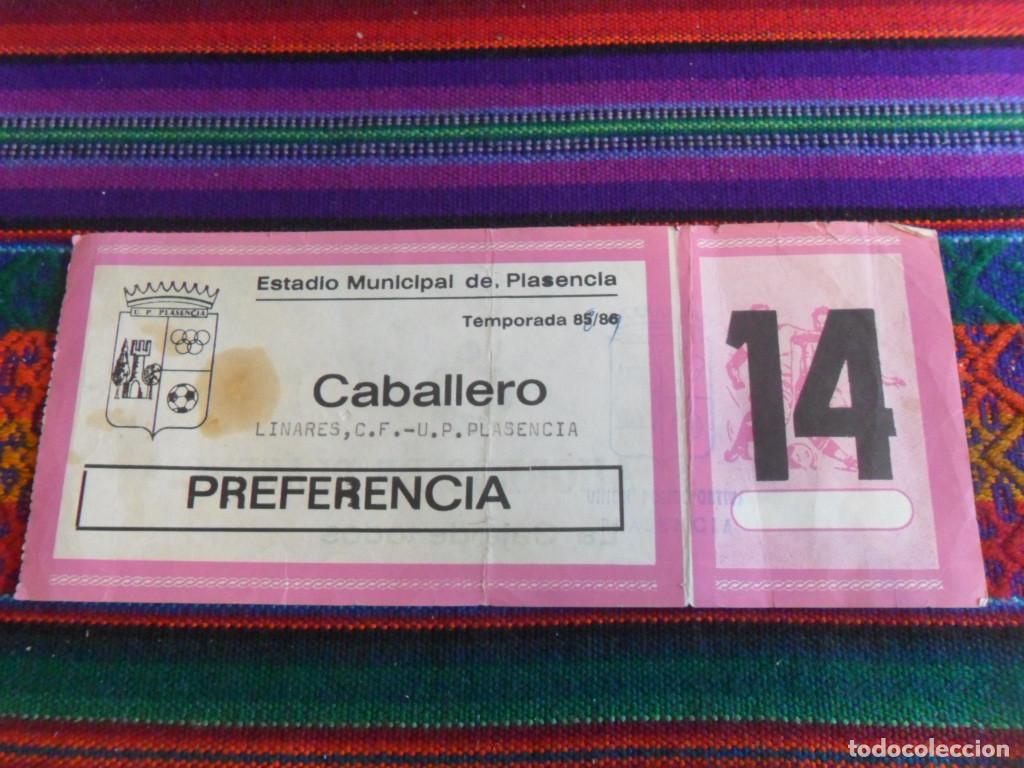 Sammelleidenschaft Sport: ENTRADA ESTADIO MUNICIPAL DE UP PLASENCIA VS LINARES CF TEMPORADA 85 86. REGALO OPEN McDONALD'S.
