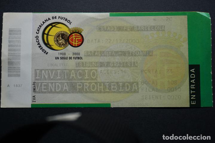 Coleccionismo deportivo: Entrada -Invitaci&oacute;n del Partido Catalunya - Lituania, en el Estadio del FC Barcelona a&ntilde;o 2000
