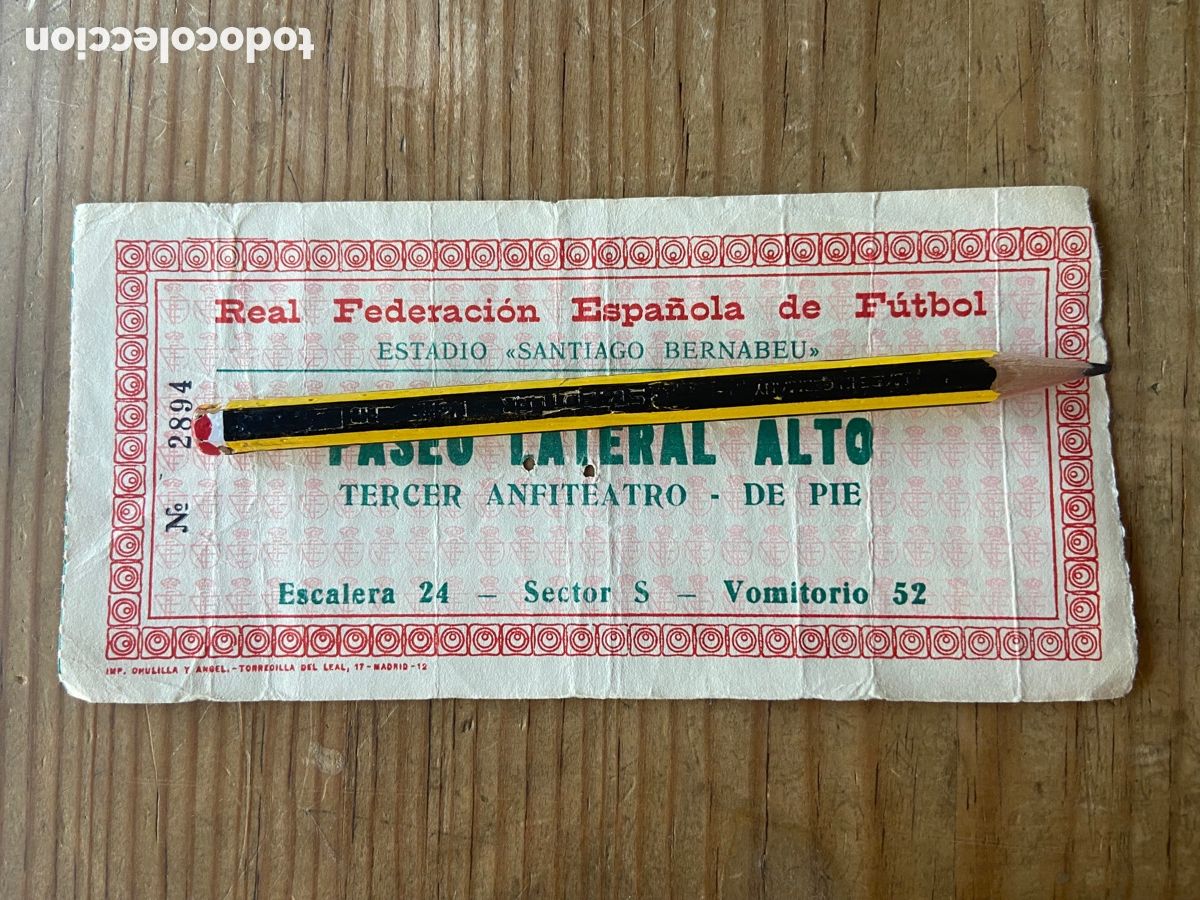 Coleccionismo deportivo: R24132 ENTRADA TICKET FUTBOL ESPA&Ntilde;A 1-1 RUMANIA (17-4-1975) DEBUT DEL BOSQUE Y SANTILLANA