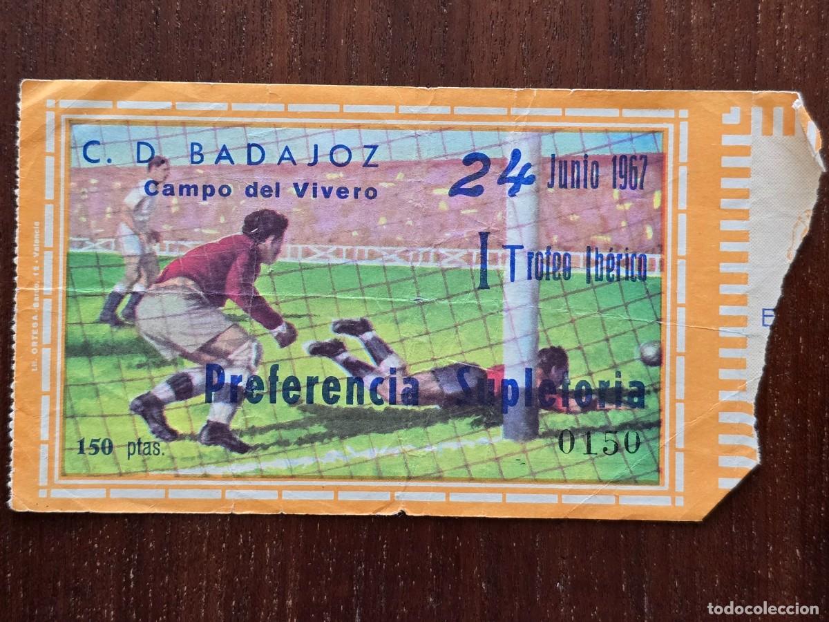 Collezionismo sportivo: Entrada de Futbol.Campo del Vivero.Badajoz.I Trofeo Iberico.24 Junio 1967.Publicidad Coca Cola