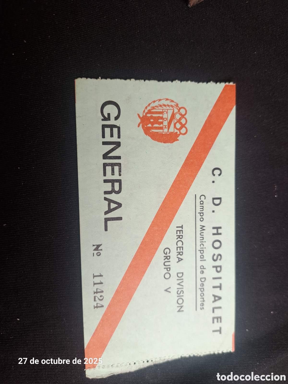 Coleccionismo deportivo: Entrada general c.d. hospitalet tercera divisi&oacute;n. Campo municipal. Tc010