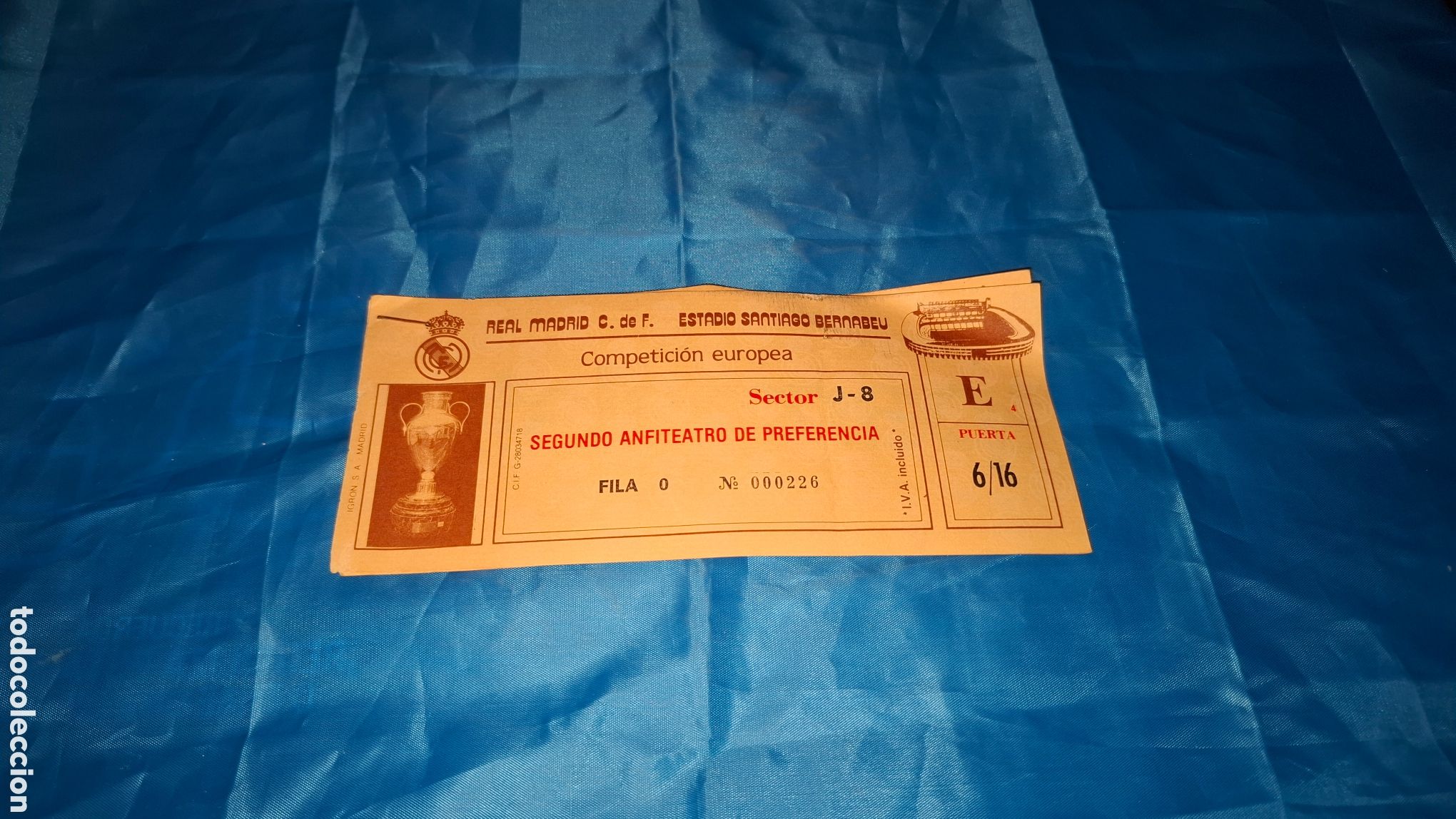 Coleccionismo deportivo: ANTIGUAS ENTRADAS REAL MADRID C. DE F. - ESTADIO SANTIAGO BERNABEU - COMPETICI&Oacute;N EUROPEA