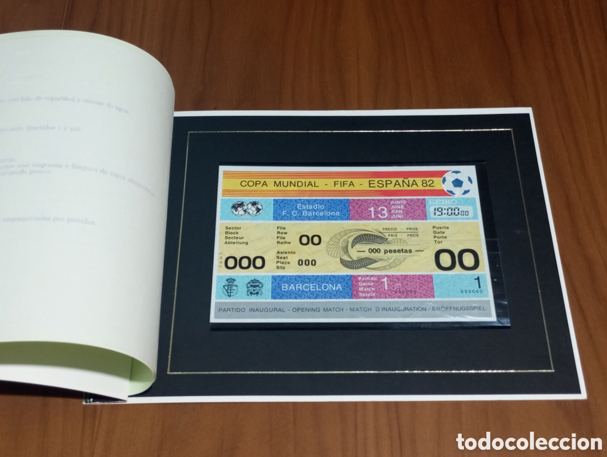 Coleccionismo deportivo: ENTRADA INAUGURACION MUNDIAL ESPA&Ntilde;A 1982 DEBUT DIEGO ARMANDO MARADONA DOSIER CASA MONEDA Y TIMBRE
