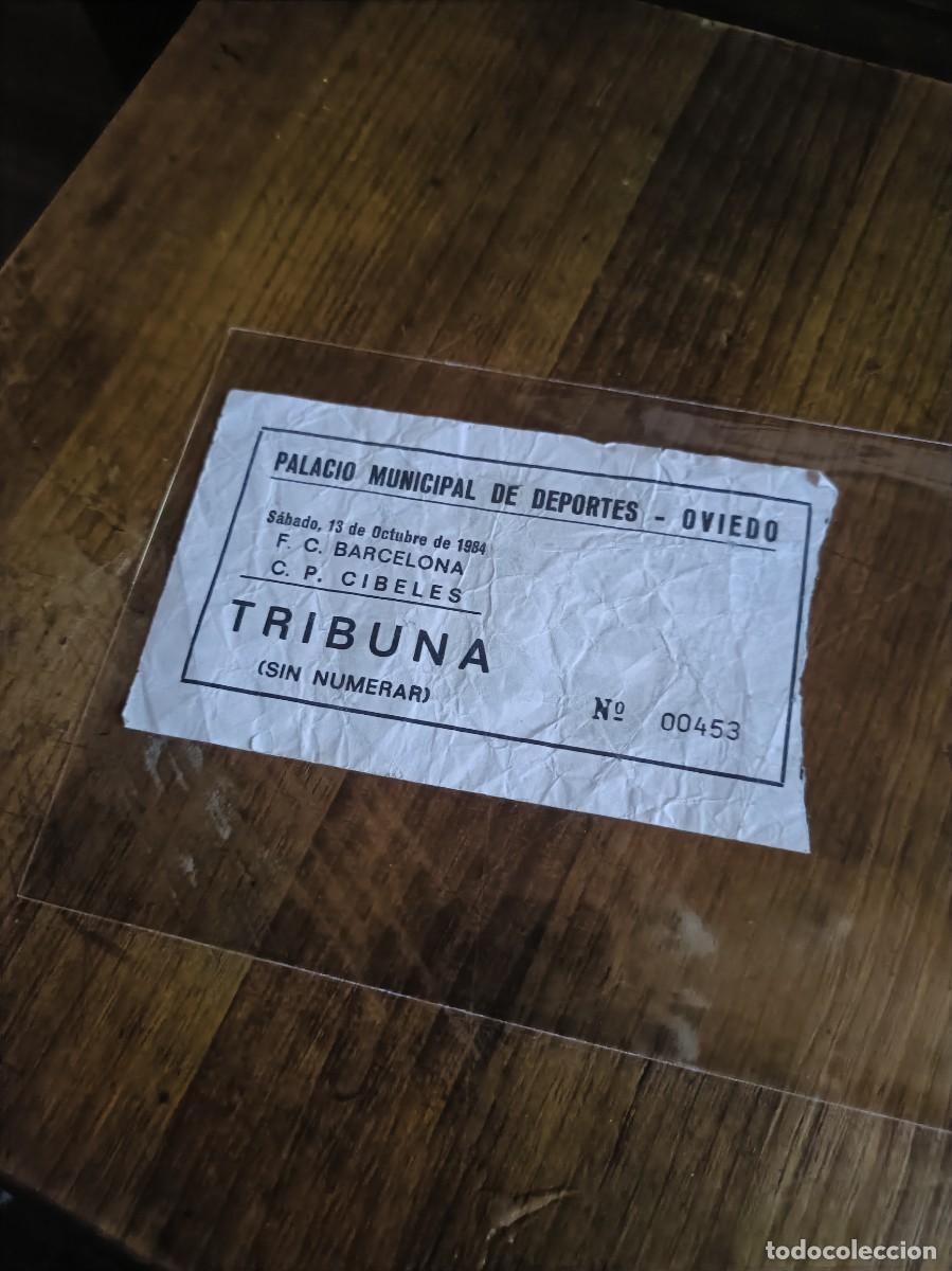 Sports collectibles: ENTRADA TICKET F.C BARCELONA C.P CIBELES A&Ntilde;O 1984