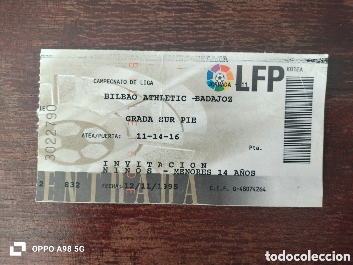 Sports collectibles: Entrada Invitaci&oacute;n Bilbao Athletic vs Badajoz menores de 14 a&ntilde;os 12 de novela de 1995