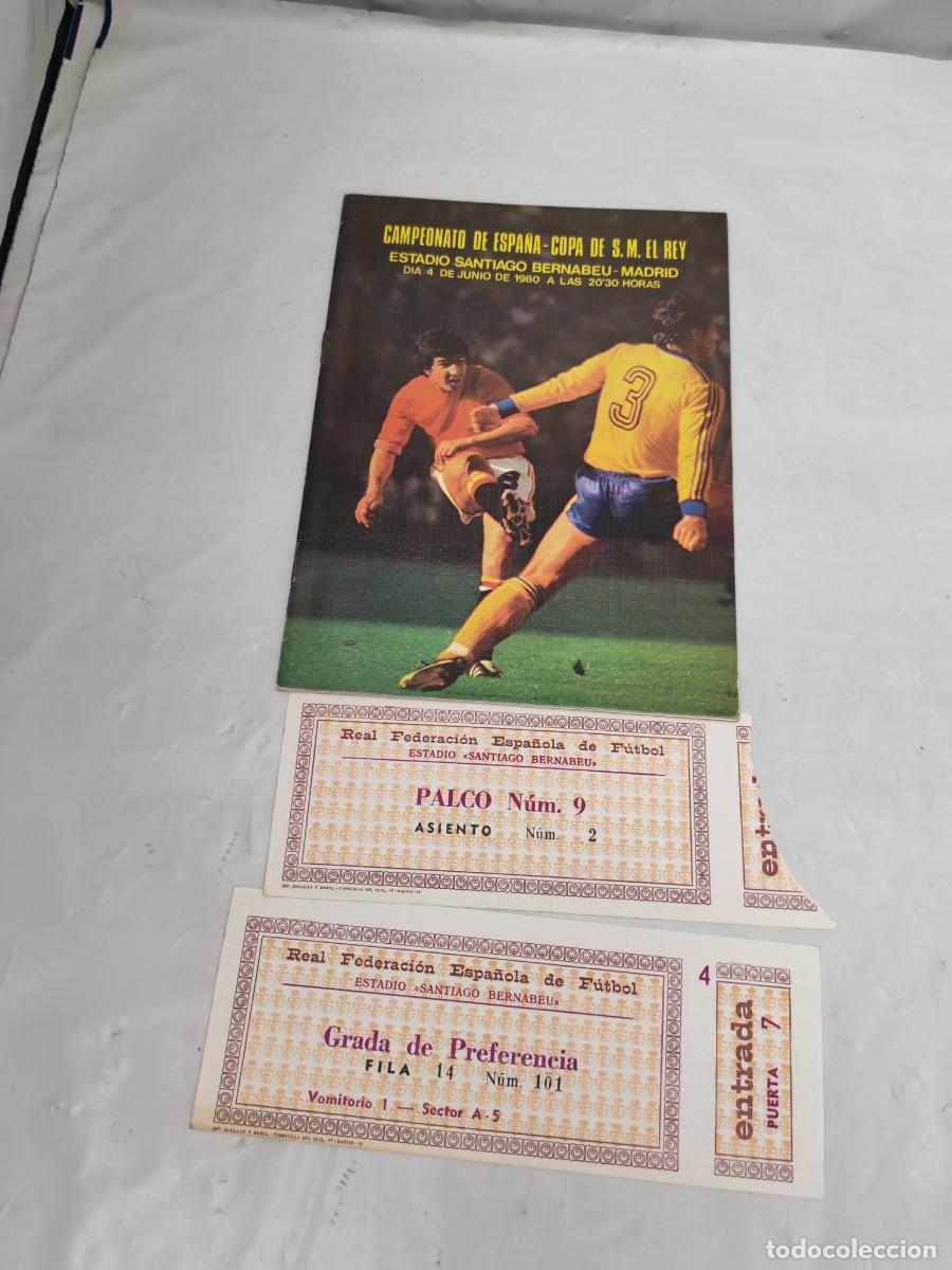 Coleccionismo deportivo: Final Copa del Rey en Estadio Santiago Bernab&eacute;u Real Madrid-Castilla, 1980 (Programa +2 ENTRADAS)
