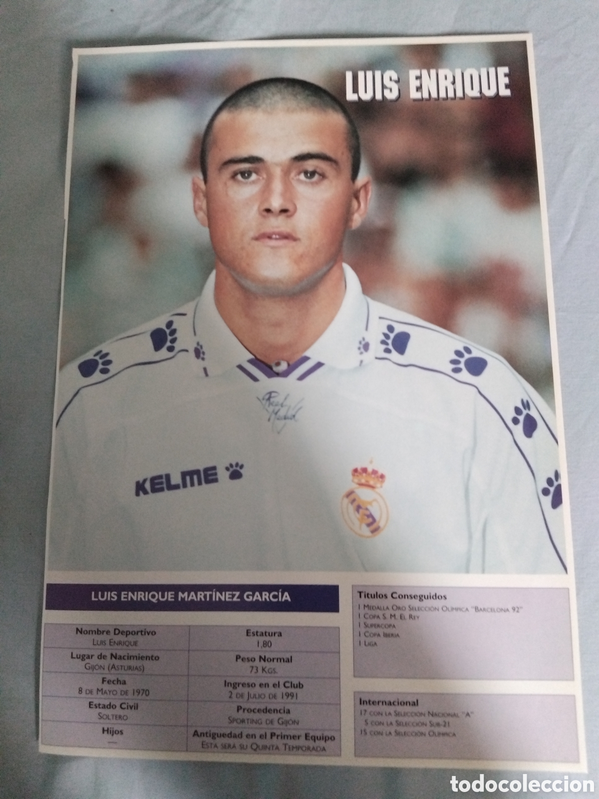 Coleccionismo deportivo: Poster de Luis Enrique Real Madrid 34x23cm