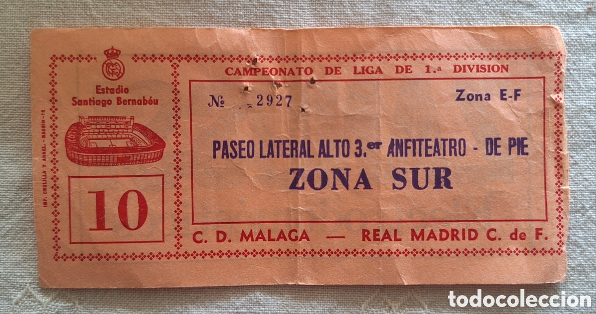 Coleccionismo deportivo: Entrada Real Madrid M&aacute;laga 15/1/84 1984