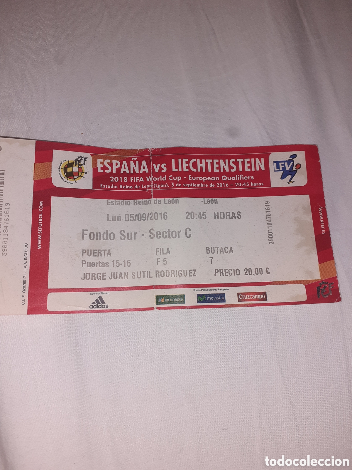 Coleccionismo deportivo: SELECCION ESPA&Ntilde;OLA DE FUTBOL. ESPA&Ntilde;A LIECHTENSTEIN. 2016. CLASIFICATORIO MUNDIAL. LEON