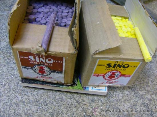 Escrita: PAQUETE ANTIGUO CON 150 TIZAS DE ESCUELA - SIN USO Y PERFECTO EN AMARILLO O CASTA&Ntilde;O