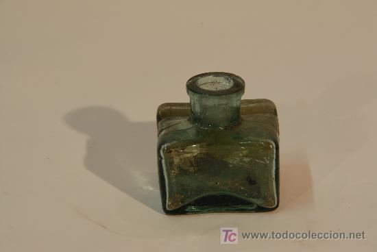 Escriban&iacute;a: Tintero en vidrio Wigty. S. XIX - Foto 3