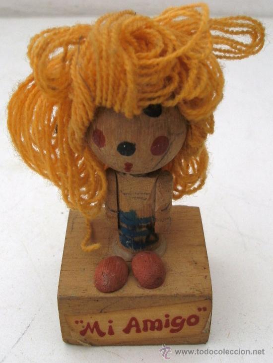 Escriban&iacute;a: sacapuntas con figura de madera (7cm aprox) - Foto 1