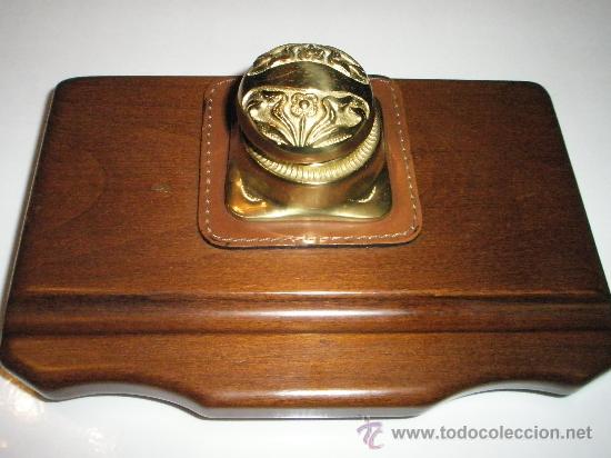 Escriban&iacute;a: Set de escritorio De Madera y Bronce. - Foto 1