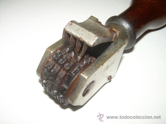Escriban&iacute;a: ANTIGUO Y MUY RARO.... TAMPON NUMERICO.  FUNCIONA PERFECTAMENTE. - Foto 1